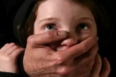 معلم کرجی با هوشیاری مانع از کودک ربایی شد
