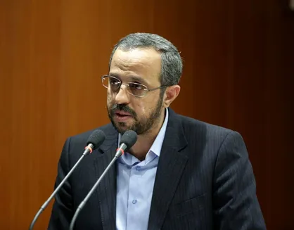 احدیان: نمایندگان دنبال زد&zwnj;و&zwnj;بند سیاسی هستند تا دغدغه مردم / تامین اجتماعی حیاط خلوت جریان&zwnj;های سیاسی شده