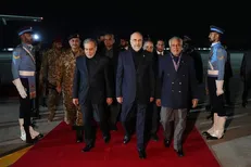 ببینید| تصاویری از لحظه خروج تیم مذاکره کننده ایرانی از پاکستان