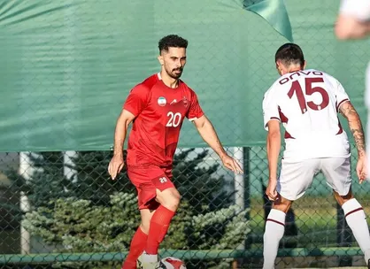 سکوهای سرد و نیمکت&zwnj;های داغ در اکباتان/ حاشیه نگاری تقابل پرسپولیس و چادرملو