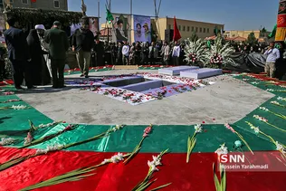 تشییع و تدفین دو شهید گمنام در دانشگاه پیام نور قم