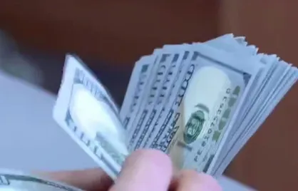 عقب&zwnj;گرد دلار به کانال ۸۰ هزار تومانی