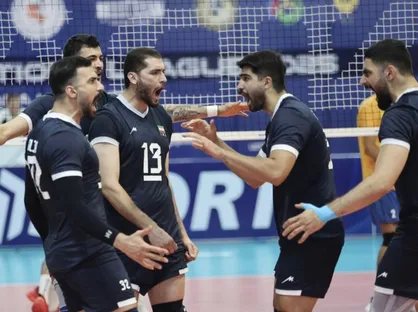 تیم قهرمان به ایران برگشت