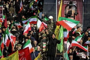 مراسم تشییع شهدای ناوگان دنا در میدان انقلاب تهران