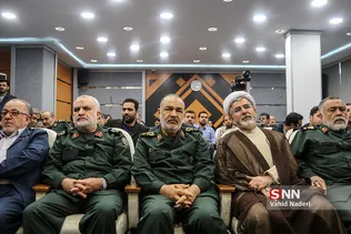 رونمایی کتاب دفاع مقدس