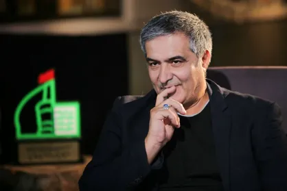 منصور سهراب&zwnj;پور روی صندلی &laquo;نشان ارادت&raquo; می&zwnj;نشیند