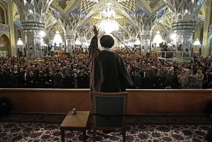 رهبر انقلاب در خیل عظیم زائران حریم رضوی سخنرانی می&zwnj;کنند
