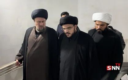سیدحسن خمینی و سیدجواد نصرالله پسر دبیرکل شهید حزب&zwnj;الله لبنان در حاشیه مراسم تشییع رهبر انقلاب در حرم رضوی