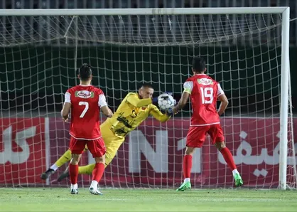 ذوب&zwnj;آهن 0 و پرسپولیس 0 پایان نیمه اول