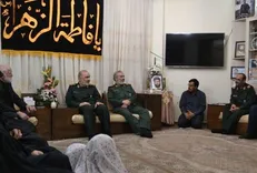 دیدار سرلشکر سلامی با خانواده شهیدان پاشاپور زمانی­‌نیا