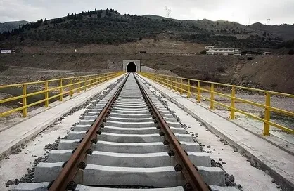 پیشرفت ۸۵ درصدی راه آهن همدان- سنندج