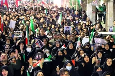 زنان در نقش بازآفرینان گفتمان جمهوری اسلامی ایران