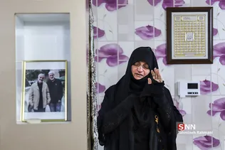 همه چیز درزندگی خانم کاظمی رنگ و بوی اعتقاد و دین و مذهب به خود گرفته است و علاقه او به اهل بیت باعث شده که خود را وقف آنها بداند.