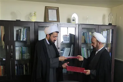 تفاهم&zwnj;نامه همکاری بین دانشگاه آزاد و نهاد رهبری در دانشگاه&zwnj;ها امضا شد