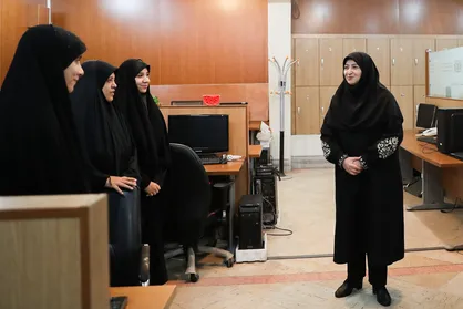 بازدید شینا انصاری رئیس سازمان حفاظت محیط&zwnj;زیست از خبرگزاری دانشجو