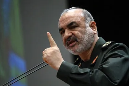 سرنوشت کشور را کسانی می&zwnj;سازند که در مقابل دشمن می&zwnj;ایستند / راهی جز قوی شدن وجود ندارد