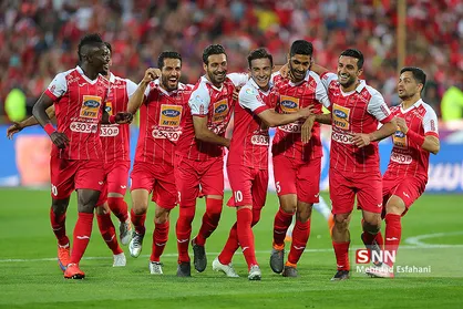 جشن قهرمانی پرسپولیس در یکی از رستوران&zwnj;های مدرن تهران