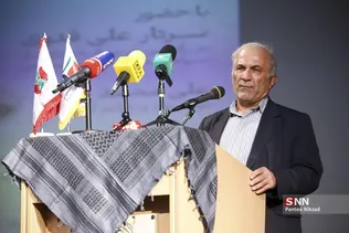 تجلیل از خانواده شهدای دانشجو