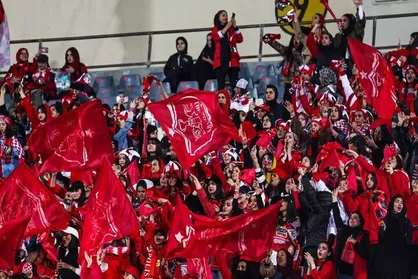 بازار سیاه بلیت فروشی حتی برای بانوان پرسپولیسی