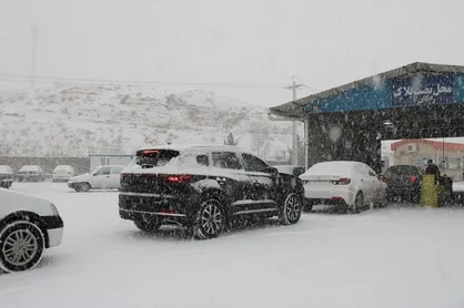 تداوم خدمت رسانی مراکز تعویض پلاک در شرایط بارندگی و یخبندان