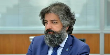 تشکیل وزارت بازرگانی مشکلی را حل نمی&zwnj;کند/ کشور نیازمند مدیریت واحد تولید و تجارت