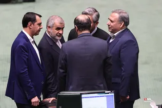 4587