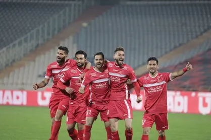 جدول لیگ برتر در پایان روز نخست هفته هفتم | صدر جدول در تسخیر سپاهان؛ پرسپولیس از استقلال رد شد