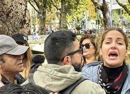 جمع &laquo;بی&zwnj;شرف&zwnj;ها&raquo; در خارج کشور جمع است