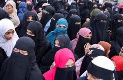 مطالبه&zwnj;ی ۱۸۰ حوزه بسیج دانشجویی از دستگاه سیاست خارجی ایران در قبال واکنش موثر به سیاست&zwnj;های محدودیت زنان مسلمان در هند