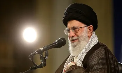 دیدار جمعی از شعرا و اهالی فرهنگ و ادب با رهبر انقلاب اسلامی