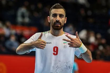 احمد عباسی: تیم جوان ایران افتخارات بزرگی به دست می&zwnj;آورد / گلر ژاپن برای یک بازی بهترین دروازبان جام شد