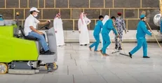 شست‌وشوی مسجدالحرام ۱۰ بار در روز توسط ۴ هزار نیرو