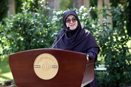 مهاجرانی: &laquo;یلدا&raquo; یادمان می&zwnj;دهد در اوج تاریکی&zwnj;، امید به بهبود را از یاد نبریم