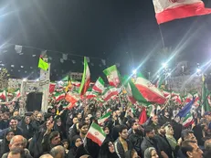 یاوه‌گویی‌های دشمن مانع از حضور مردم رشت در صحنه نشد/سی‌وهشتمین قرار شبانه پرشورتر از همیشه برگزار شد+فیلم