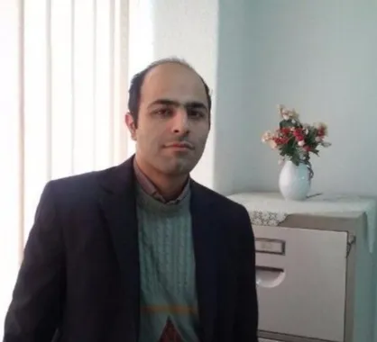 خانی&zwnj;پور: چالش&zwnj;ها قطب&zwnj;های علمی را بدون طرح پژوهشی گذاشته&zwnj;اند / بروکراسی علم در کشور ناعادلانه و زورگویانه است