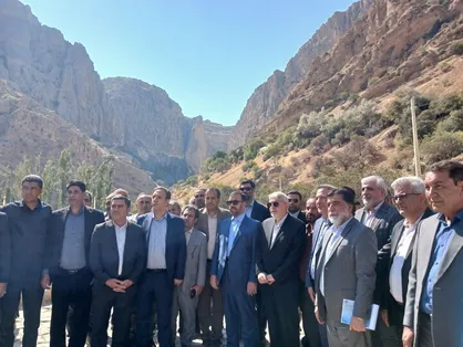 صالحی امیری: درآمدهای گردشگری باید به صورت مستقیم به مردم محلی بازگردد