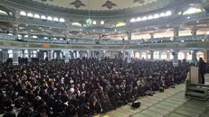 تجمع مردم داغدار چهارمحال و بختیاری در مصلی شهرکرد + فیلم