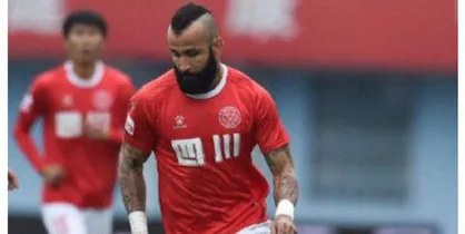 بازیکن برزیلی فولاد دیپورت شد