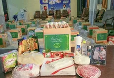 دانشجویان بسیجی بروجرد اقدام به توزیع بسته‌های معیشتی در بین خانواده‌های نیازمند کردند