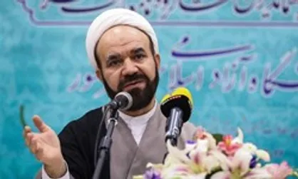 کتاب تفسیرتسنیم آیت&zwnj;الله جوادی&zwnj;آملی کامل&zwnj;ترین تفسیر فارسی قرآن است