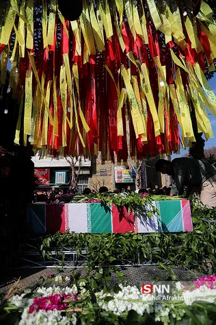 تشییع پیکر دو شهید گمنام در دانشگاه تهران جنوب