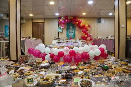 کمکهای مومنانه با کیک پزون نذری