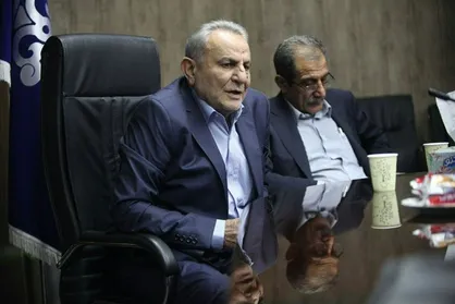 مغلوب خارجی&zwnj;ها در استفاده از ظرفیت&zwnj;های فناورانه کشور نشویم/ سازندگان داخلی و جهاد دانشگاهی باید اجازه حضور در پروژه&zwnj;ها را داشته باشند