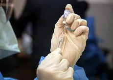 فاز نخست واکسیناسیون دانشجویان علوم پزشکی دانشگاه آزاد الیگودرز انجام شد