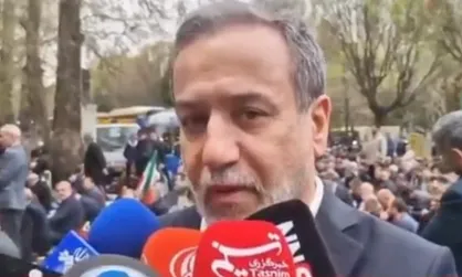 اجازه نمی&zwnj;دهیم هیچکسی با زبان تهدید با مردم ایران صحبت کند / پاسخ نامه ترامپ به شکل مقتضی به طرف آمریکایی منتقل شد