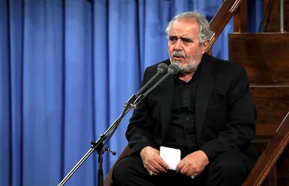 فیلم/ مداحی حاج علی انسانی در حسینیه امام خمینی(ره)