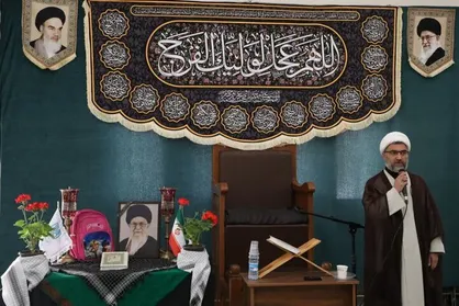 شهید حضرت آیت الله خامنه&zwnj;ای، الگوی مردم ما برای رشد و تعالی آینده کشور است