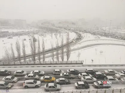 بارش برف و باران در محورهای ۱۰ استان کشور
