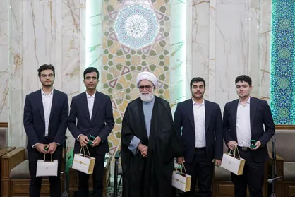 نخبگان سرمایه اصلی ایران هستند/ نخبگان ایرانی می&zwnj;توانند فناوری&zwnj;های آینده را بسازند