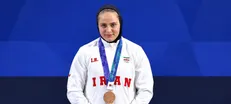 دومین مدال تاریخ وزنه برداری بانوان ایران/ بهشتی ۱۷ ساله برنز گرفت + فیلم
